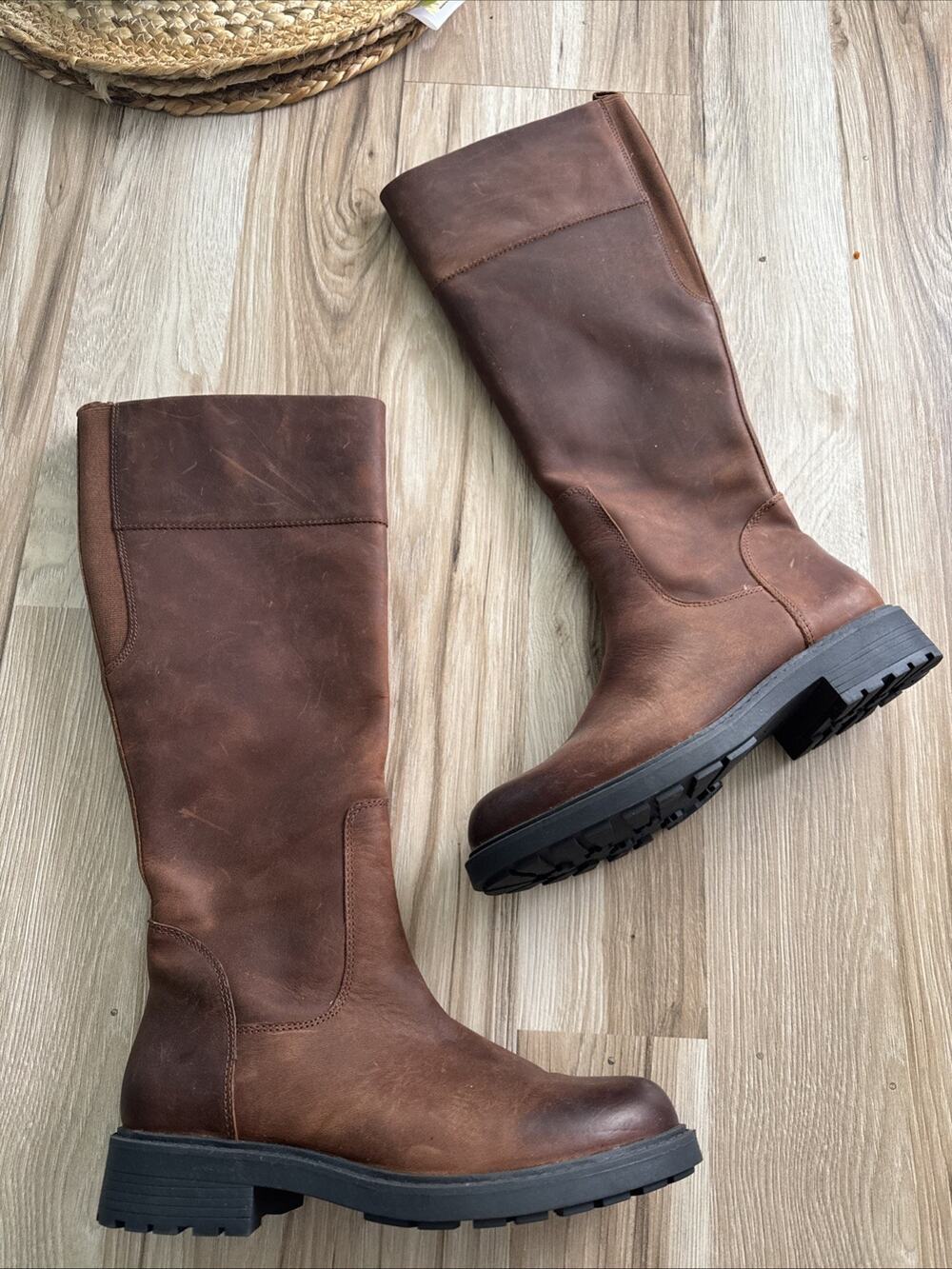 Clarks Orinocco 2 Hi Tan Riding Knee Hi Boots Women's 6 1/2 Equestrian Lug Sole